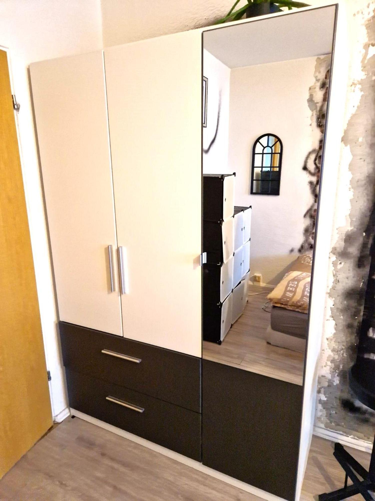 Cozy Trendy Spacious Room In Green Area 12 Min. Near To The Center Alexanderplatz Berlin Bagian luar foto